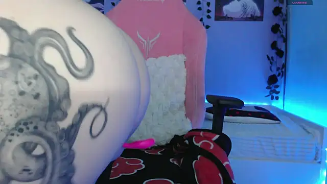 Snapshot of Scarlettsrorm chatting on March 16, 5:14 am Scarlettsrorm online show from March 16, 5:14 am