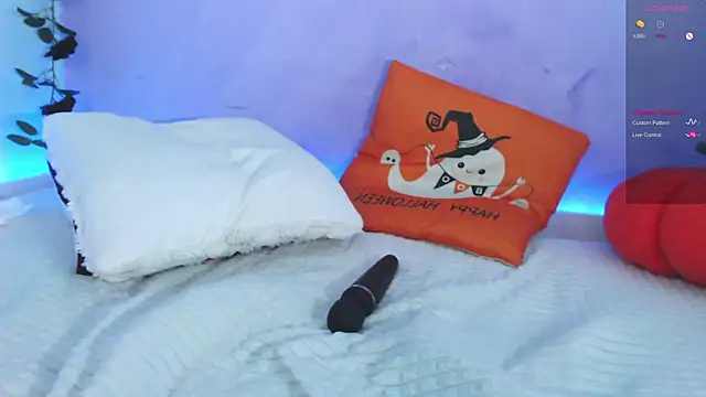 Snapshot of Scarlettsrorm chatting on October 12, 5:39 am Scarlettsrorm online show from October 12, 5:39 am