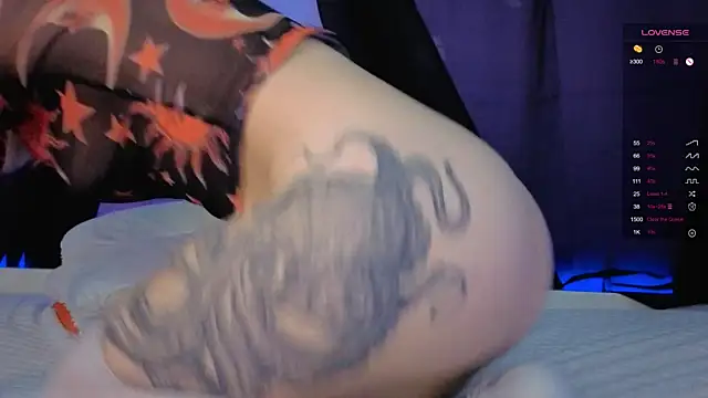 Snapshot of Scarlettsrorm chatting on December 14, 5:13 am Scarlettsrorm online show from December 14, 5:13 am