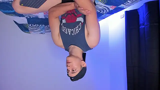 Alan hadid1 online show from September 23, 10:57 pm