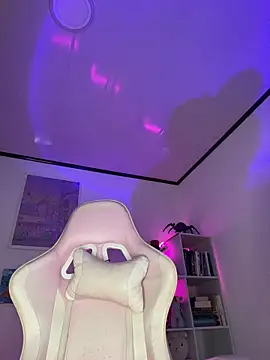 Tsuki-moon online show from November 23, 10:26 am