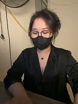 Snapshot of Jenni_nana chatting on December 12, 10:45 am Jenni nana online show from December 12, 10:45 am