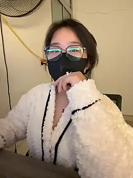 Snapshot of Jenni_nana chatting on December 14, 7:03 pm Jenni nana online show from December 14, 7:03 pm