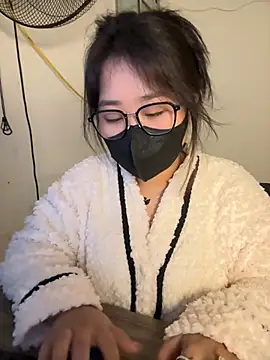 Snapshot of Jenni_nana chatting on December 17, 4:34 am Jenni nana online show from December 17, 4:34 am