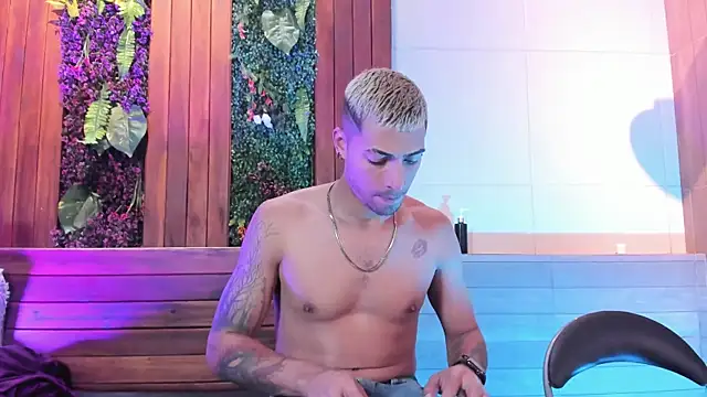 DrakeNeumann online show from April 22, 3:42 am