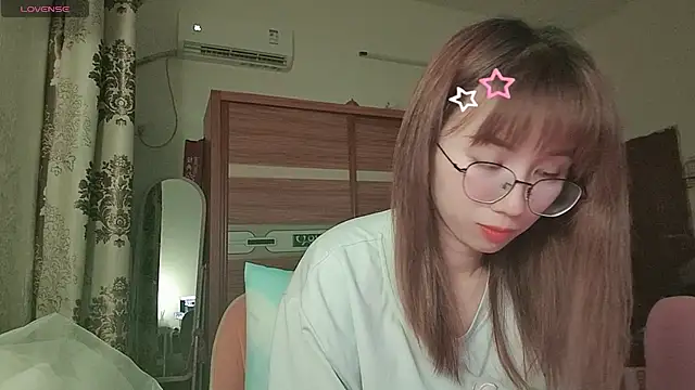 Lili 666 online show from April 20, 3:26 pm