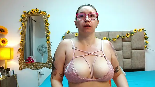 IsisDuzan online show from January 7, 4:18 am