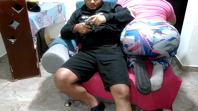 Boycuriousxxx online show from June 9, 10:32 pm