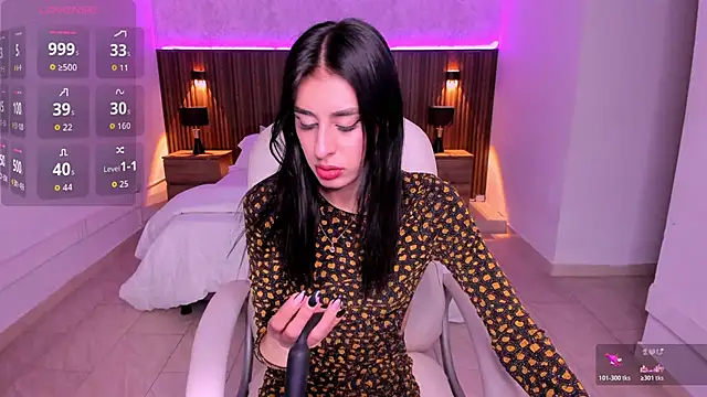 karlaa james online show from November 5, 10:59 am