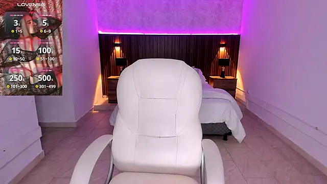 karlaa james online show from November 24, 10:59 am