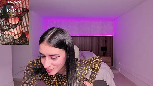 karlaa james online show from December 3, 11:08 am