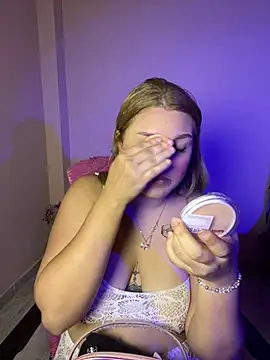 saray gomez22 online show from April 14, 1:33 am