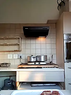 Snapshot of Sexymamibo chatting on March 15, 3:48 pm Sexymamibo online show from March 15, 3:48 pm