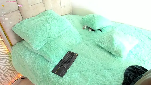 Valeria Thompson1 online show from January 21, 8:43 pm