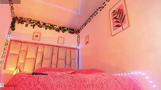 Valeria Thompson1 online show from February 10, 11:20 pm