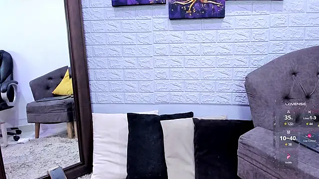 Miranda doll  online show from April 22, 12:07 pm