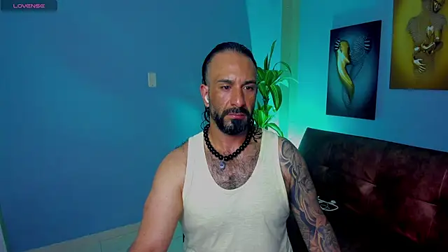 mr maik online show from November 5, 8:20 pm