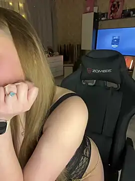 Snapshot of Lexi_noah chatting on December 12, 7:37 pm Lexi noah online show from December 12, 7:37 pm