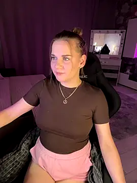 Snapshot of Lexi_noah chatting on September 18, 9:17 pm Lexi noah online show from September 18, 9:17 pm