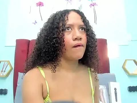 Snapshot of milky_milky1_ chatting on November 19, 2:06 pm milky milky1 online show from November 19, 2:06 pm