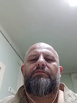 Snapshot of AlexandruCsaba chatting on June 16, 8:33 pm AlexandruCsaba online show from June 16, 8:33 pm