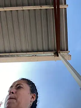 jjulietha95 online show from February 9, 8:45 pm