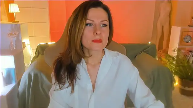 Snapshot of April_o_Nill chatting on March 4, 1:06 pm April o Nill online show from March 4, 1:06 pm