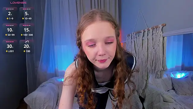 Snapshot of _Rose_Charming_ chatting on December 5, 9:39 pm  Rose Charming  online show from December 5, 9:39 pm