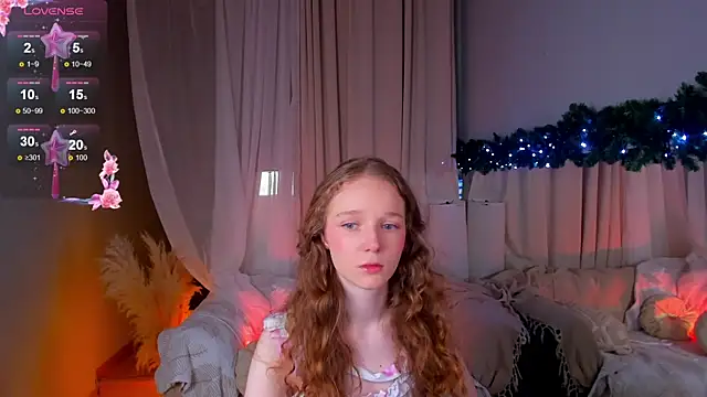 Snapshot of _Rose_Charming_ chatting on December 27, 10:05 pm  Rose Charming  online show from December 27, 10:05 pm