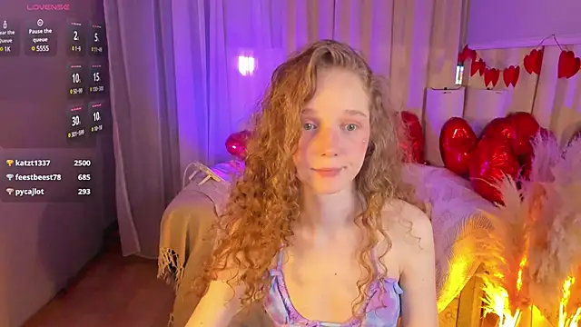 Snapshot of _Rose_Charming_ chatting on February 13, 9:49 pm  Rose Charming  online show from February 13, 9:49 pm