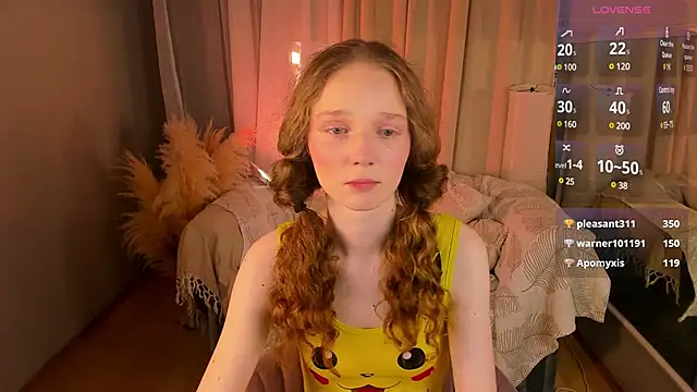 Snapshot of _Rose_Charming_ chatting on February 20, 6:17 am  Rose Charming  online show from February 20, 6:17 am