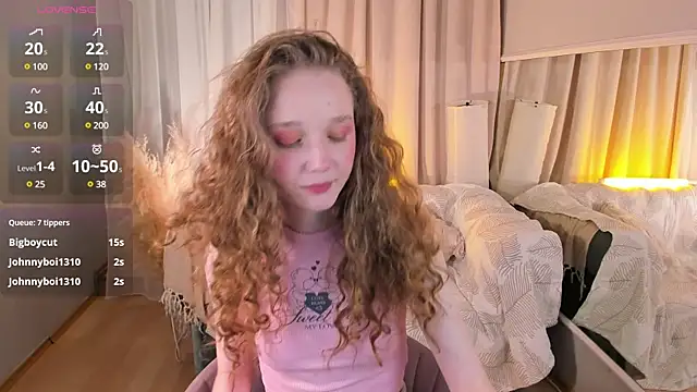 Snapshot of _Rose_Charming_ chatting on February 22, 7:36 pm  Rose Charming  online show from February 22, 7:36 pm