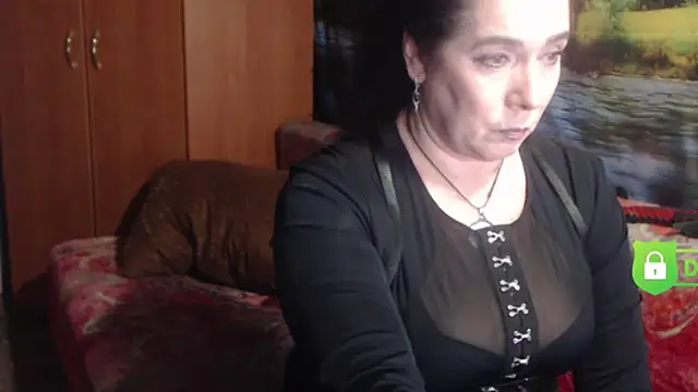 Snapshot of RositaSky chatting on February 8, 8:31 am RositaSky online show from February 8, 8:31 am