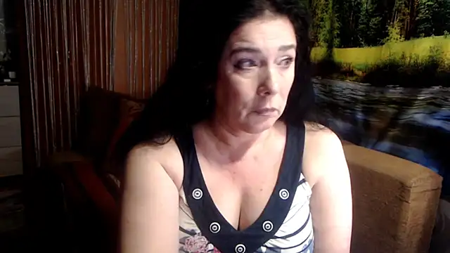 Snapshot of RositaSky chatting on June 5, 10:48 pm RositaSky online show from June 5, 10:48 pm