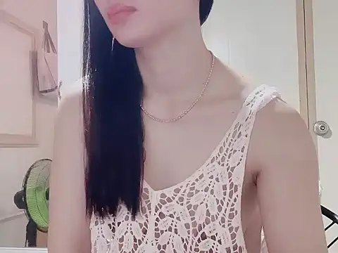 Snapshot of LinhChi_9x chatting on November 9, 11:25 pm LinhChi 9x online show from November 9, 11:25 pm