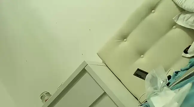 Snapshot of Strip_Adelina chatting on March 19, 11:57 pm Strip Adelina online show from March 19, 11:57 pm