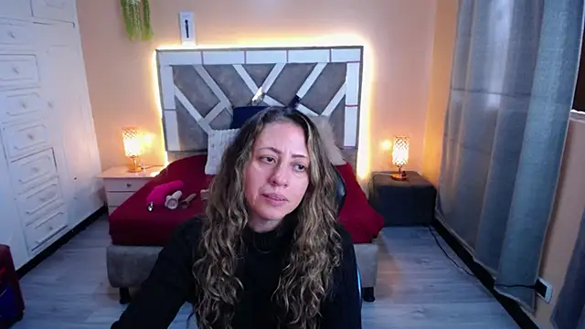 miss hanna07 online show from February 24, 6:36 pm