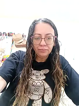 Snapshot of miss_hanna07 chatting on May 2, 2:55 pm miss hanna07 online show from May 2, 2:55 pm
