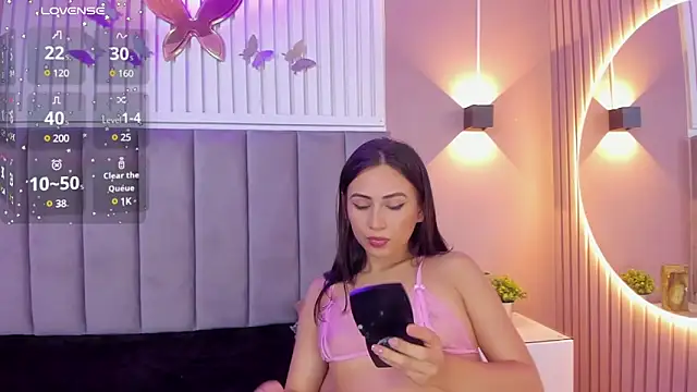 Snapshot of diosa_cristal chatting on February 1, 6:54 am diosa cristal online show from February 1, 6:54 am