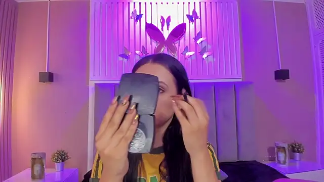 Snapshot of diosa_cristal chatting on December 4, 3:16 am diosa cristal online show from December 4, 3:16 am