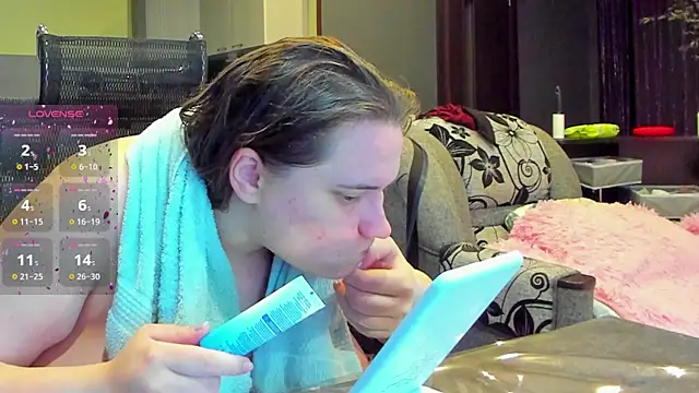 1lindsey1 online show from September 10, 12:54 am