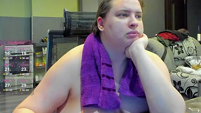 1lindsey1 online show from October 4, 1:20 pm