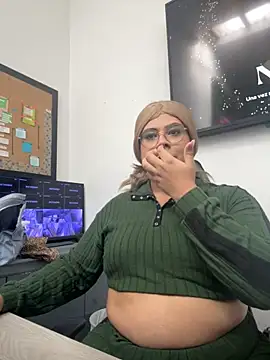 Snapshot of Tom_Silver__ chatting on November 8, 1:55 pm Tom Silver online show from November 8, 1:55 pm