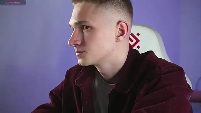 dustyn fox online show from March 9, 6:43 pm