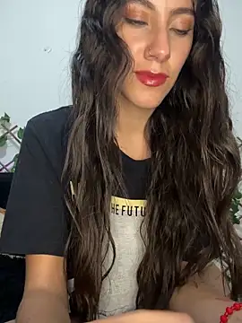 Snapshot of FrancellyHot chatting on January 8, 2:57 am FrancellyHot online show from January 8, 2:57 am