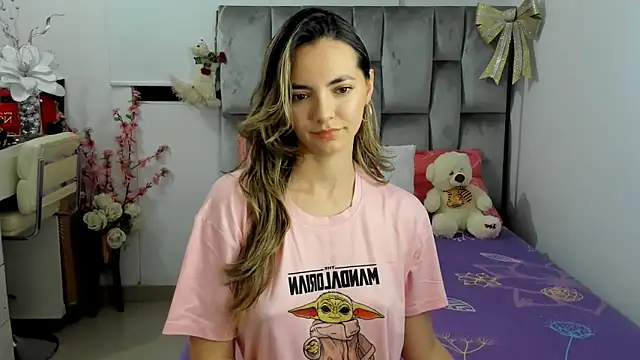 Snapshot of baby-miah chatting on November 21, 4:00 am baby-miah online show from November 21, 4:00 am