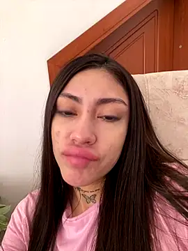 Effy Bonny online show from October 12, 3:00 pm