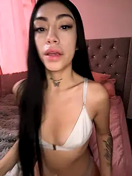 Effy Bonny online show from December 3, 12:25 pm