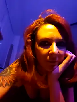 Snapshot of MissyRoulette chatting on December 9, 7:50 am MissyRoulette online show from December 9, 7:50 am