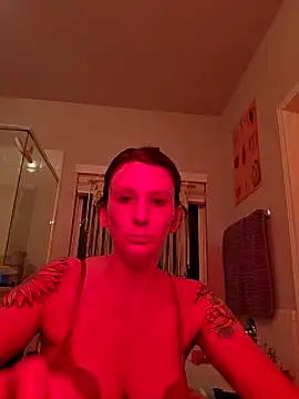 Snapshot of MissyRoulette chatting on December 10, 2:16 am MissyRoulette online show from December 10, 2:16 am